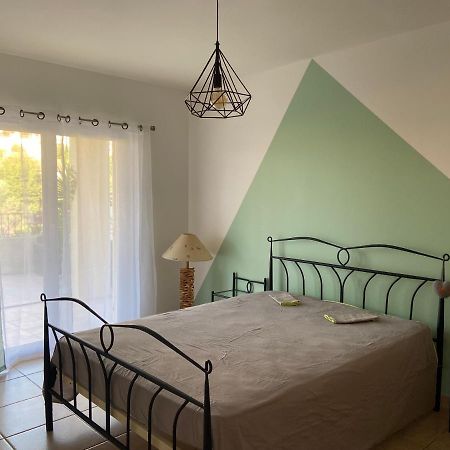 Tres Bel Appartement Entier Proche De La Mer 2 Chambres 1 Salon Vallauris Exterior photo