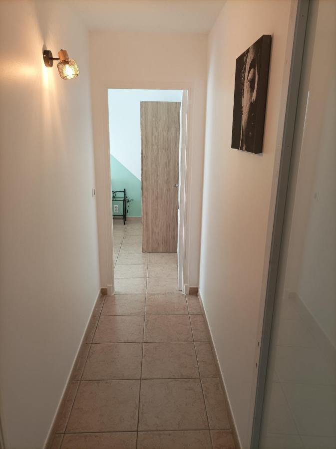 Tres Bel Appartement Entier Proche De La Mer 2 Chambres 1 Salon Vallauris Exterior photo