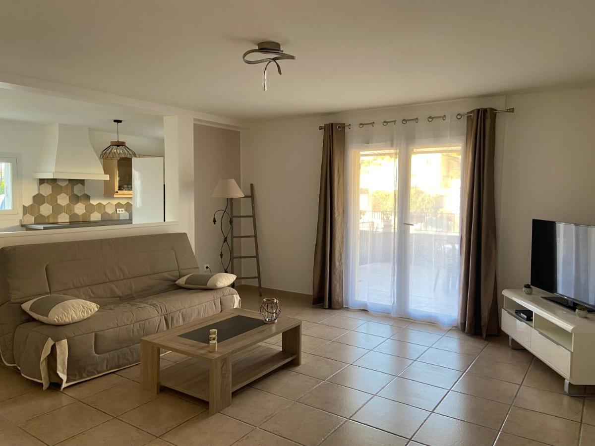 Tres Bel Appartement Entier Proche De La Mer 2 Chambres 1 Salon Vallauris Exterior photo