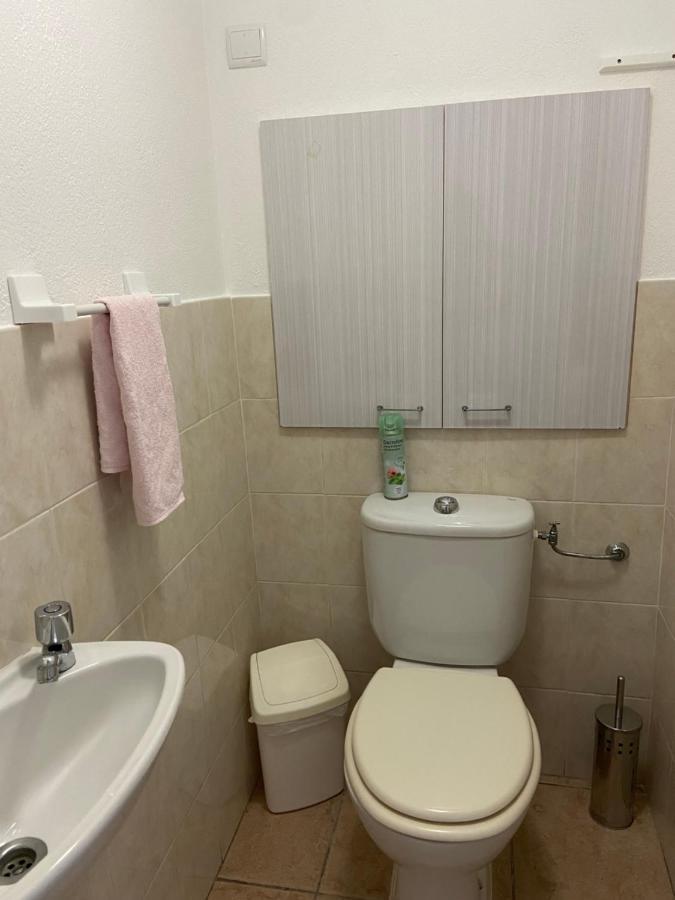 Tres Bel Appartement Entier Proche De La Mer 2 Chambres 1 Salon Vallauris Exterior photo